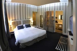 Joinville Domain - Booking and Payment Options