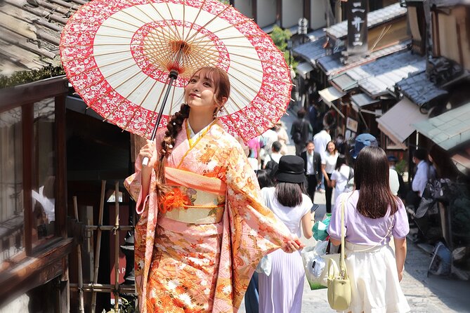 Kimono Rental Service Near Kiyomizudera Temple - Exploring Kiyomizudera Temple and the Surrounding Area