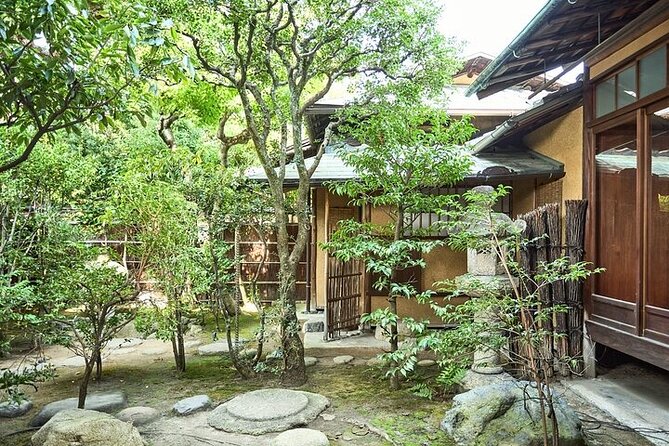 Kimono Tea Ceremony in Kyoto Maikoya Gion - Preparing for the Tea Ceremony