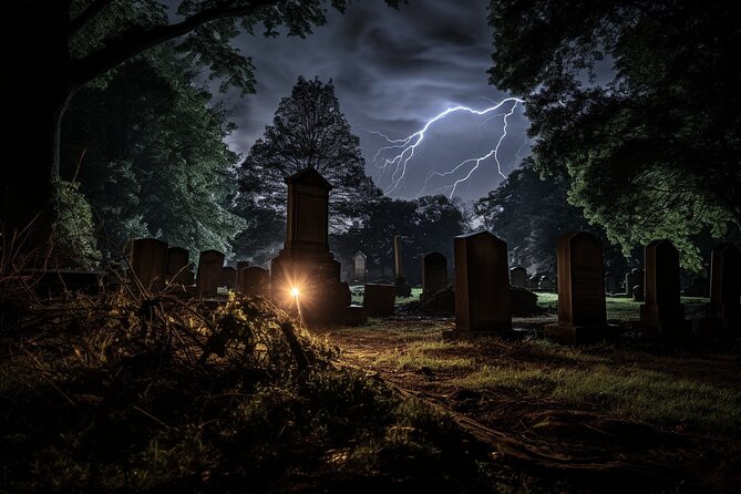 Knoxville Ghosts: Haunts, Spirits, and Poltergeists Walking Tour - Visiting Graveyards and Notable Sites