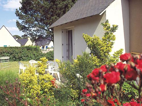 Lagrange Holidays The Little Houses - The Sum Up