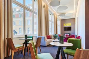 Le Grand Hôtel, The Originals Relais - Languages Spoken