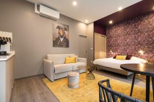 Legend Majestic - Free Private Parking - Air Conditioning - Train Station - City Center - House Rules and Policies