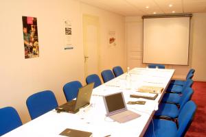 Logis Hotel Calisola Besançon - Evening Stopover - Booking Information