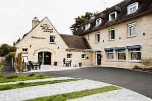 Logis Hotel Le Relais De La Poste Restaurant The Thread of Time - Guest Reviews and Feedback