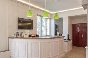 LOGIS Hotel L'escargotière Dijon Sud - Chenove - Family-Friendly Policies and Facilities