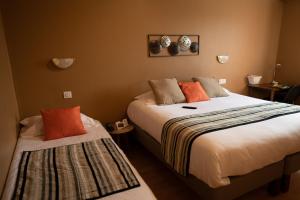 Logis Hotel Restaurant L'Escapade - Special Features and Services