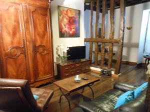 Logis - Hotel Restaurant The Ecu De France - Policies and Important Information