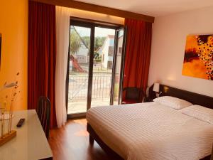 Logis Hotel Restaurant The Red Lion - The Sum Up