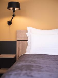 Logis Hotels Le Saint Pierre - Accessibility and Policies