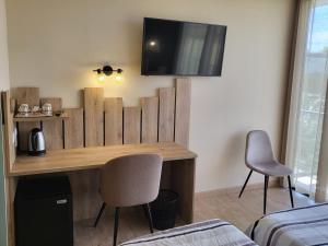 Logis Le Cadusia - Activities and Attractions Nearby
