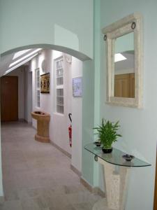 Losset Hotel - Booking Information