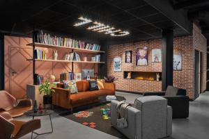 Moxy Amiens - Exploring Amiens