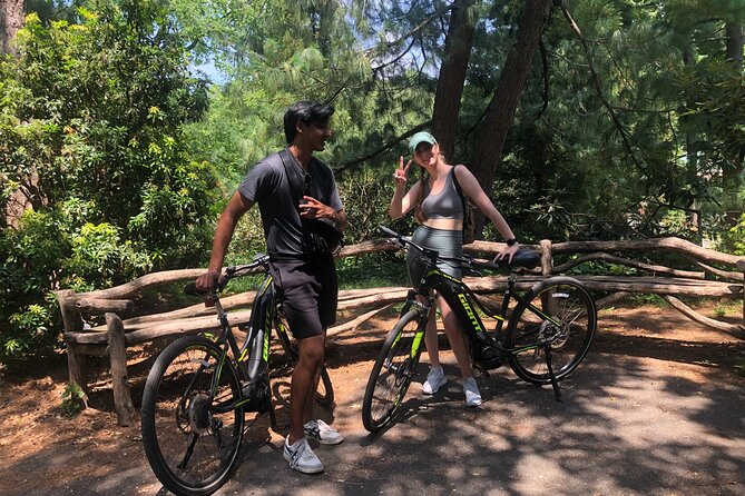 New York City E Bike Rentals - Riding Across the Brooklyn Bridge