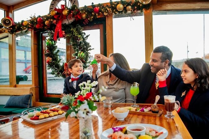 New York City Holiday Brunch Cruise on Classic Boat - Accessibility Options and Restrictions
