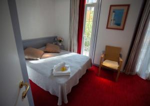 Oasis Hotel Restaurant - The Sum Up