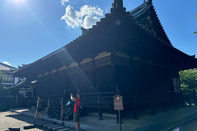 Osaka: 2.5 Hours Combo Tour of Shitennoji and Isshinji Temples - Exploration of Isshinji Temple