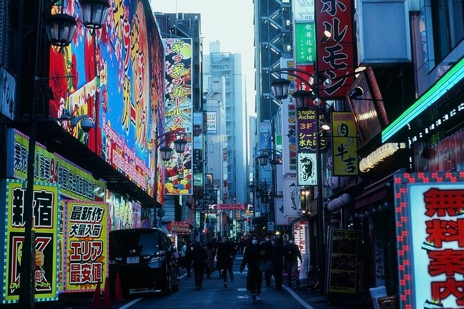 Private Half Day Guided Walking Tour of Shinjuku - Exploring Shinjukus Iconic Landmarks