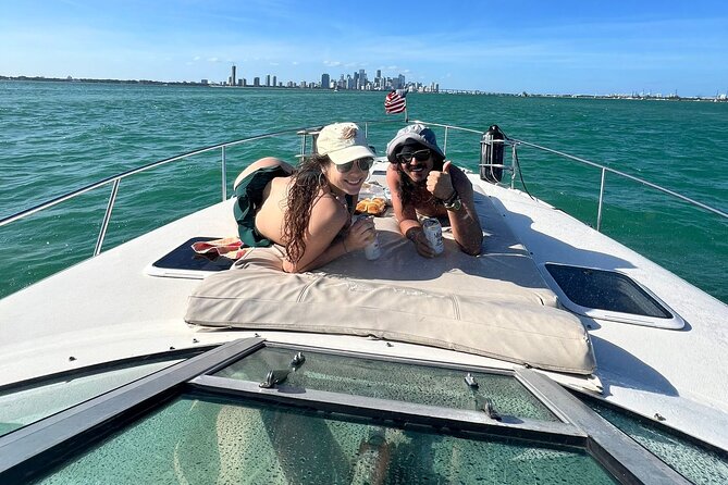 Private Yacht Rental in Miami Up to 12 People - Experience the Luxury of a Private Yacht
