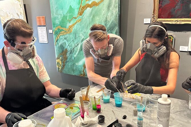 Resin Artwork in a Nolita Artists Studio - Participant Experiences and Testimonials