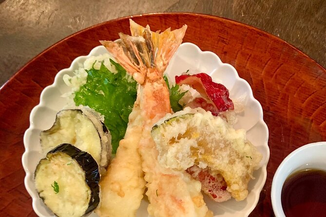 Roll Your Own Sushi and Fry Your Own Tempura in Osaka - Mastering the Art of Tempura