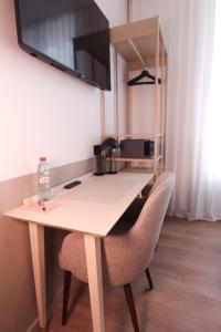 Rosa Hotel - Booking Information