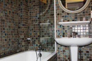 Saint-Hubert Hotel - Important Policies