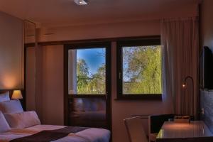 Saint-Hubert Hotel - Activities and Attractions Nearby