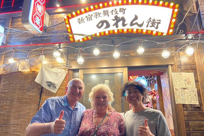 Shinjuku Foodie Tour for Seafood Lovers - Sushi Delight