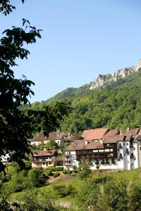 The Cascade - Tips for Your Stay
