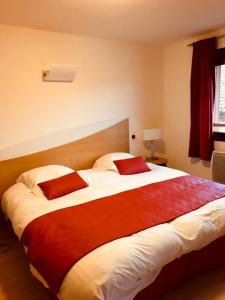 The Field of Lilies - Exploring the Surrounding Area