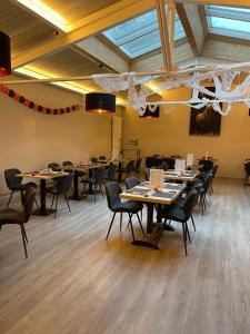 The Great Deer - Booking Information