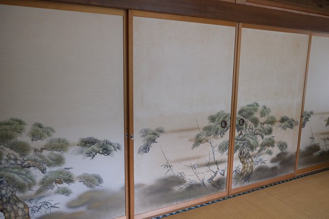Traditional Japanese Food Tour With a Food Expert - Pricing and Availability