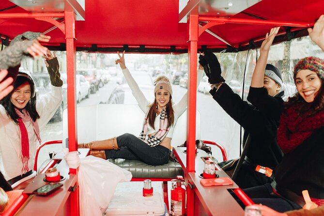 Trolley Pub Holiday Lights Tour in Columbus - Festive Experience and Social Interactions