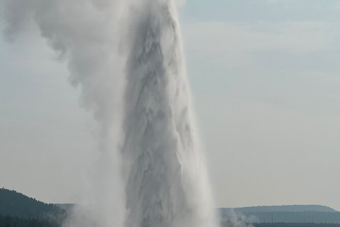 Yellowstone the Volcano All-Inclusive Lower Loop Pu@Cody Wyoming - Discovering Yellowstones Geological Wonders