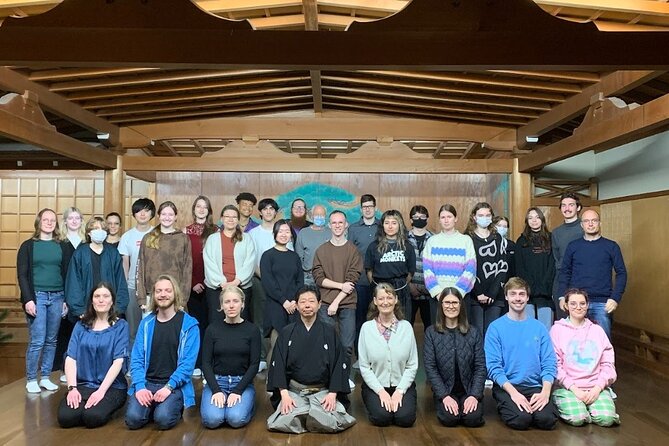 YokaBus Fukuoka Heritage Noh Theater and Dazaifu Highlights - Navigating the Meeting and Pickup Process