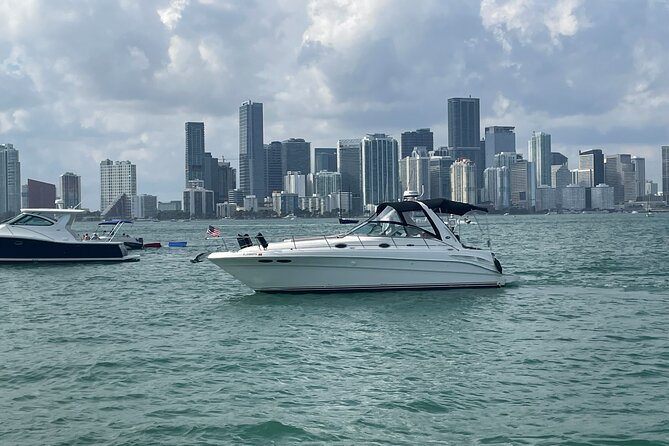 2 Hour Serenity and Scenic Yacht Tour With Champagne - Savoring the Champagne Experience