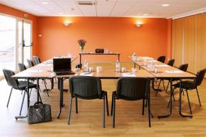 Akena City Caudry Hotel - Location and Accessibility