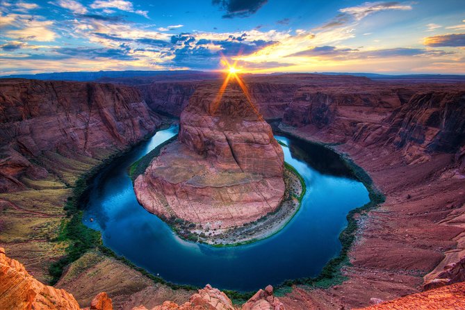 Antelope Slot Canyon and Horseshoe Bend Day Tour From Flagstaff - Exploring Antelope Canyon