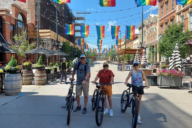 Bike and Booze Tour of River North Art District & Downtown - Booking Information