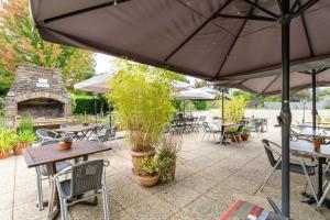 Brit Hotel Le Cygne - Booking Information