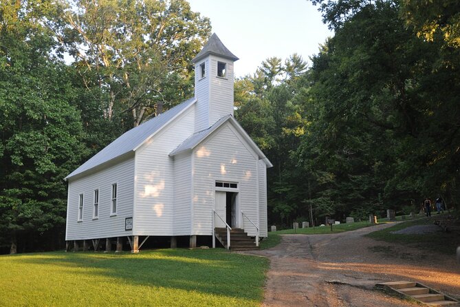 Cades Cove Sightseeing Self-Guided Driving Audio Tour - Navigating the Self-Guided Tour