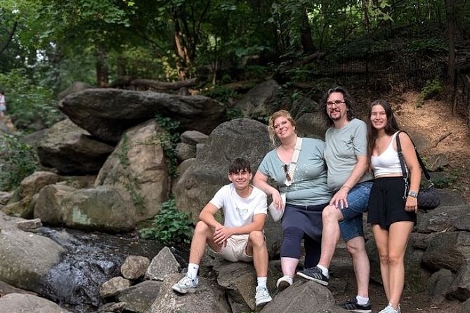 Central Park 2hr Walking Tour Led by Expert Manhattan Residents ! - Notable Landmarks and Attractions