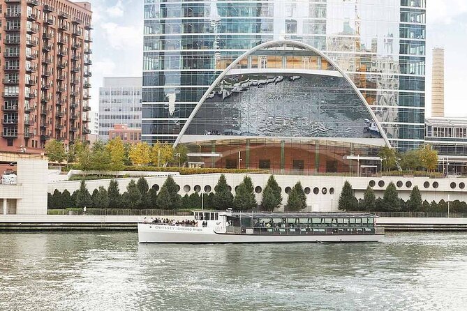 Chicago Premier Plus Brunch Cruise on the Chicago River - Tips for a Great Experience