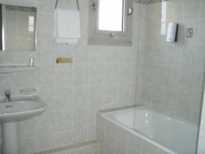 CitHotel Saint Jacques - Family and Pet Policies