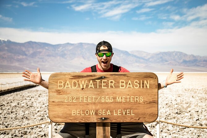 Death Valley Small Group Day Tour With Sunset and Stargazing - Capturing the Sunset and Stargazing Experience