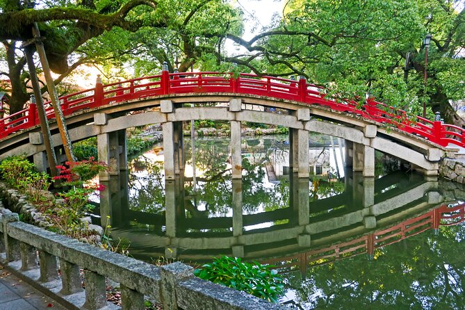 Fukuoka Dazaifu Tenmangu and Fukuoka Tower Private Tour - Dining Experience
