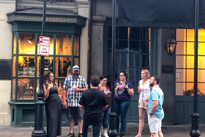 Haunted Pub Crawl in New Orleans - Engaging With Local Guides and Ghost Stories