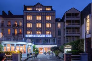 Hotel by the Beach - The Sum Up