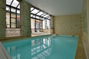 Hotel Castel Jeanson - Nearby Attractions